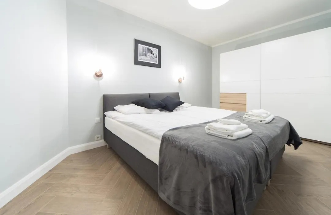 M6 Main Square Stylish One Bedroom-1